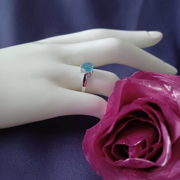 Swarovski Elements - Size 7.75 - Silver tone ring as pictured - Picture 2 of 7